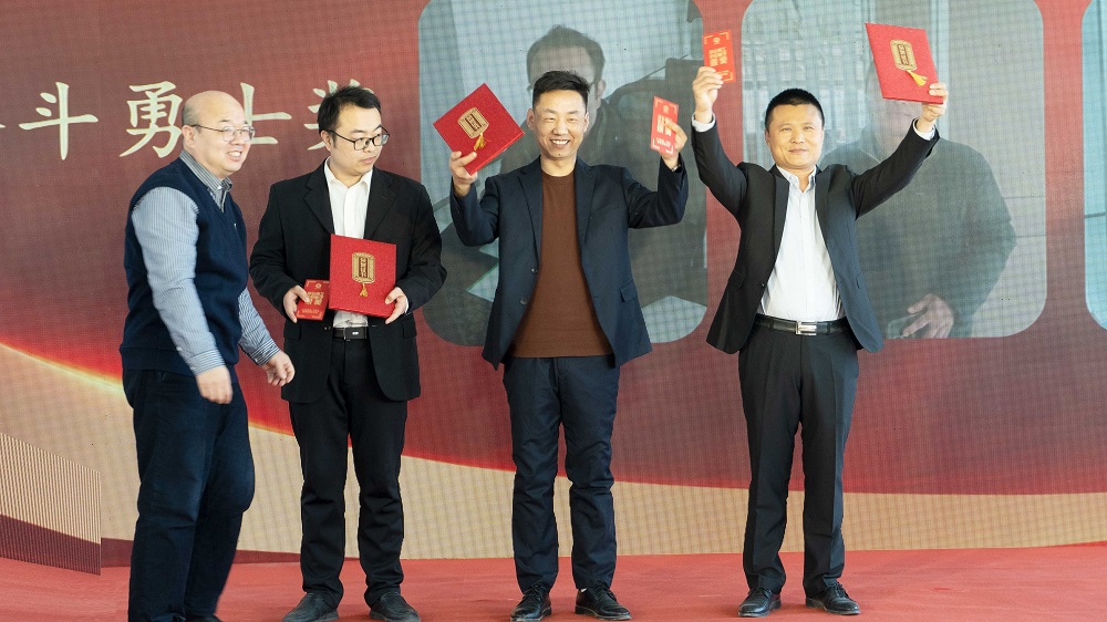 1710214743587675.jpg T-1.jpg